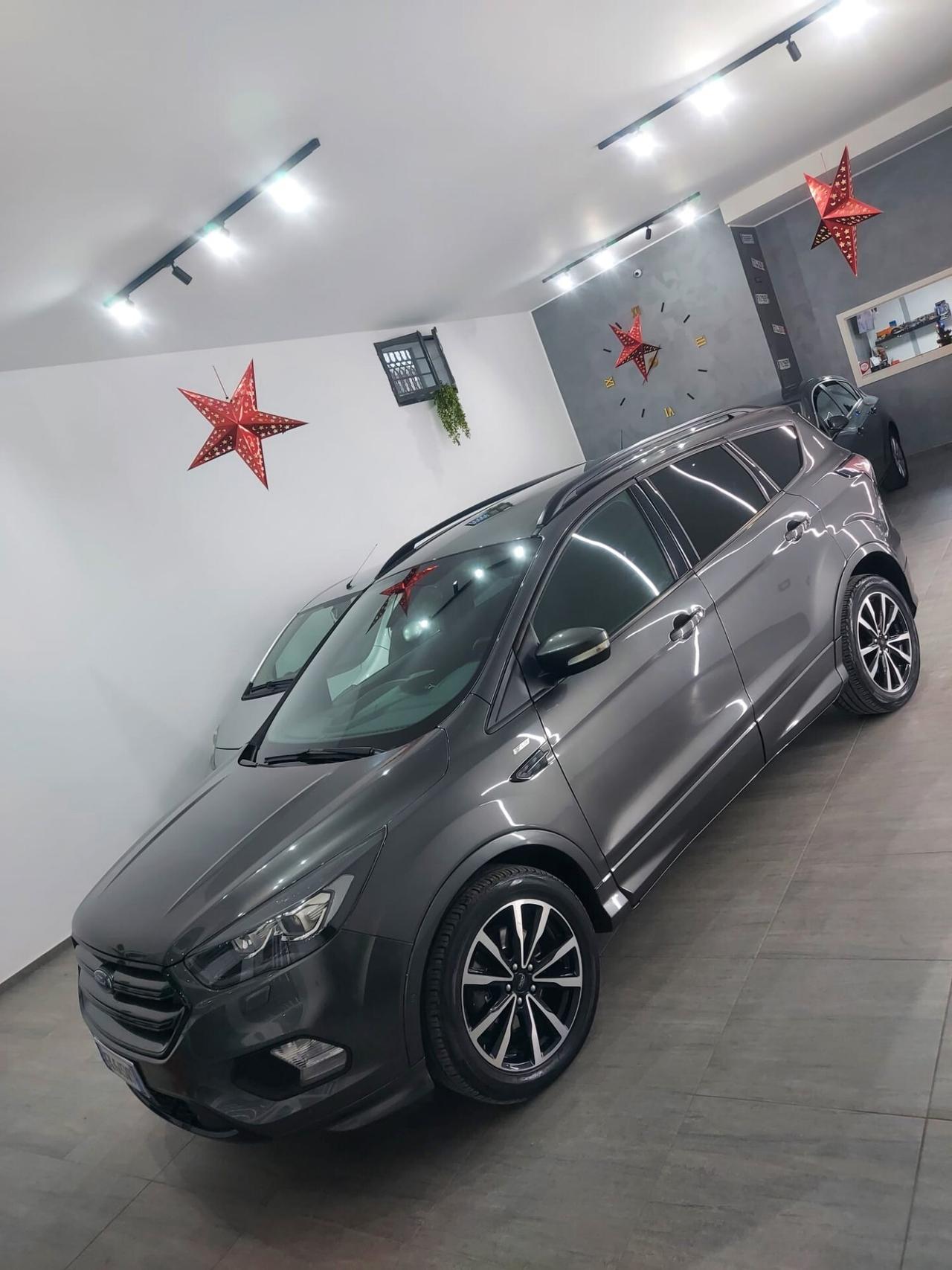 Ford Kuga 1.5 TDCI 120 CV S&S 2WD ST-LINE