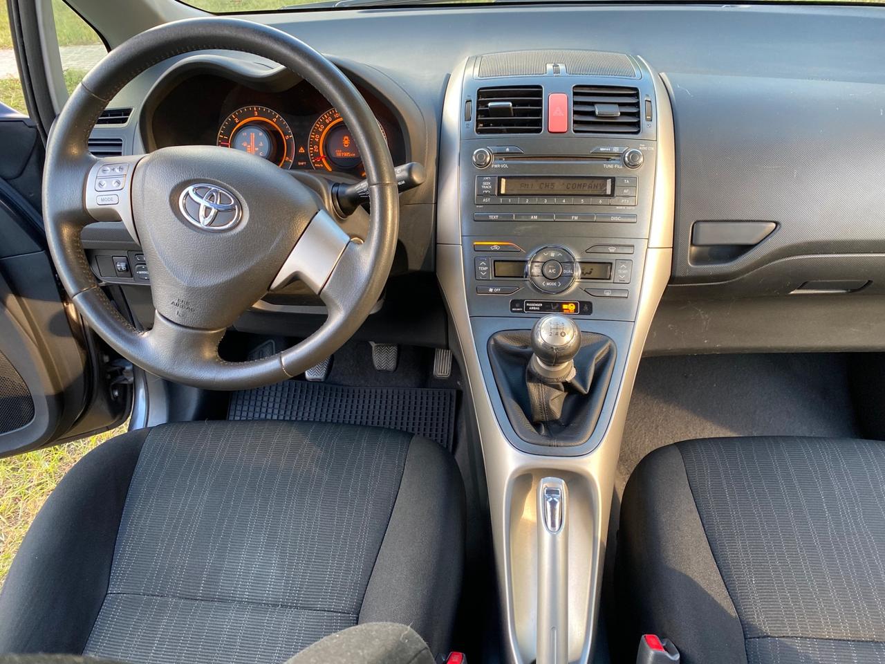 Toyota Auris 1.4 D-4D 5 porte Sol MY'08