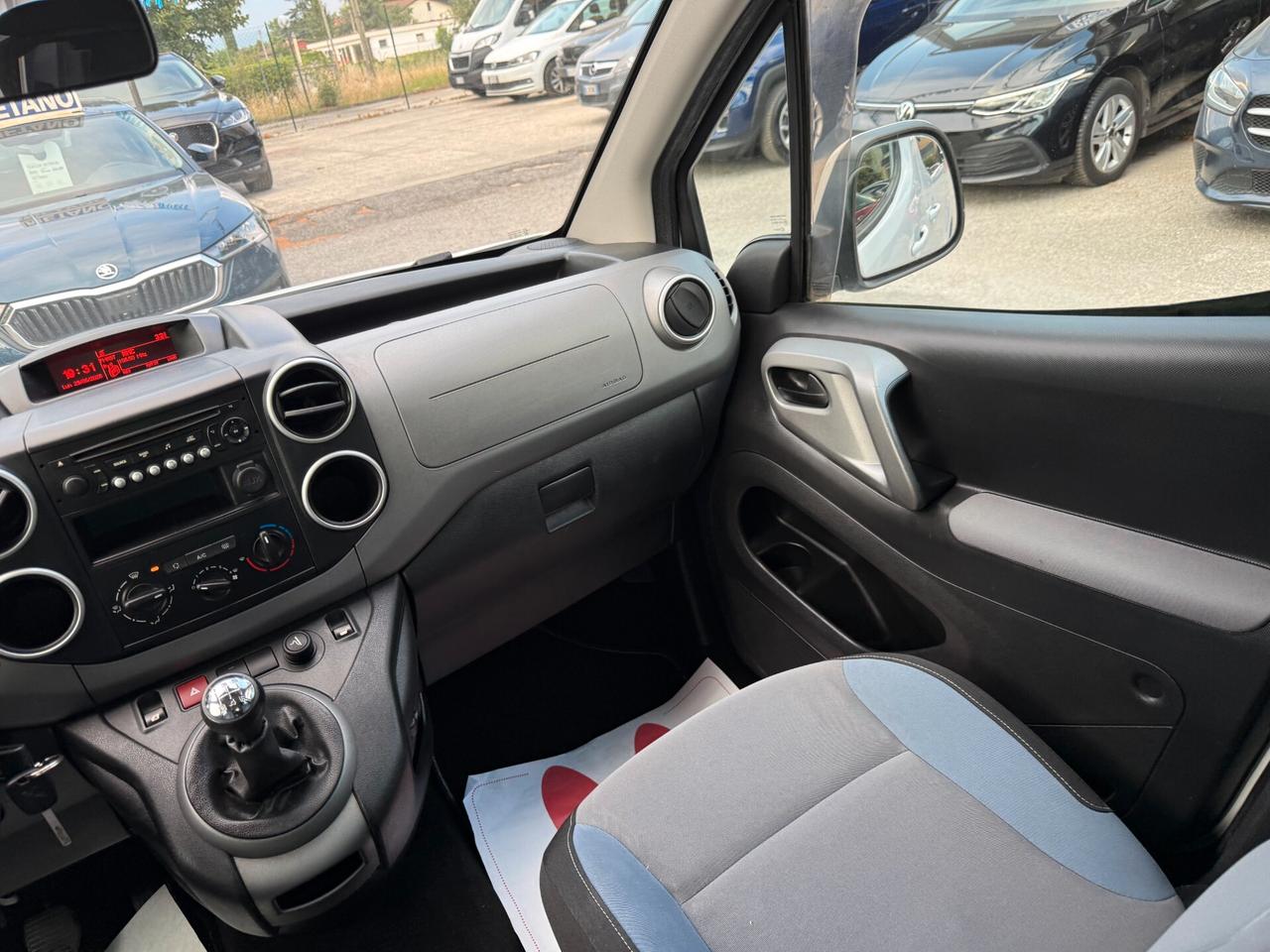 "5 POSTI" Peugeot Partner Tepee BlueHdi