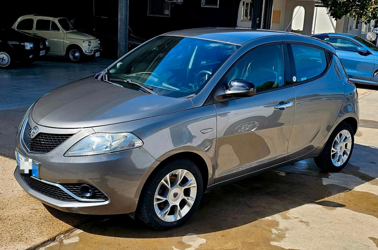 Lancia Ypsilon 1.2 69 CV 5 porte GPL Ecochic Gold