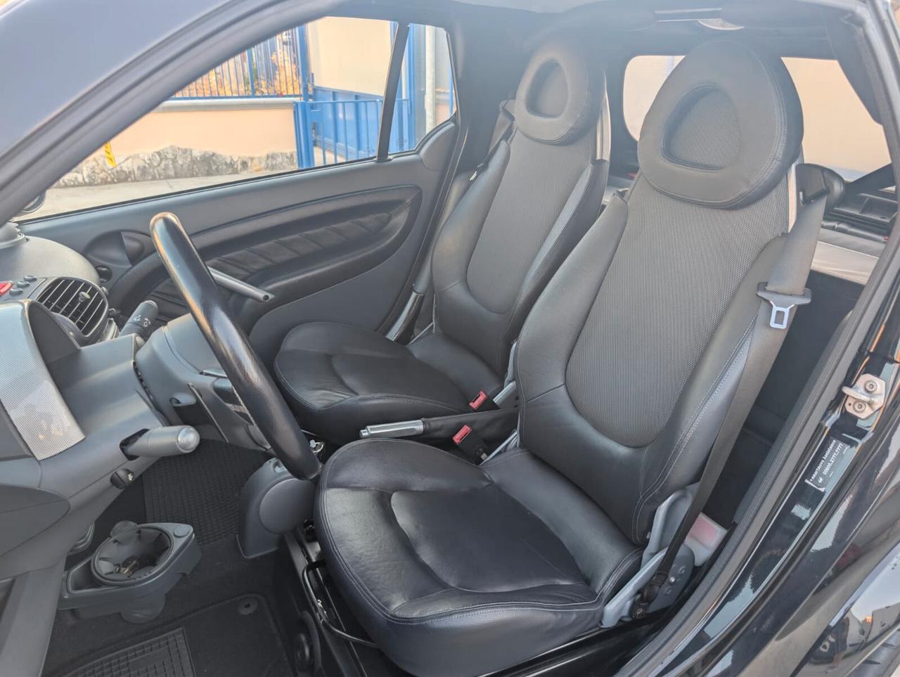 Smart ForTwo 700 cabrio Brabus (55 kW)