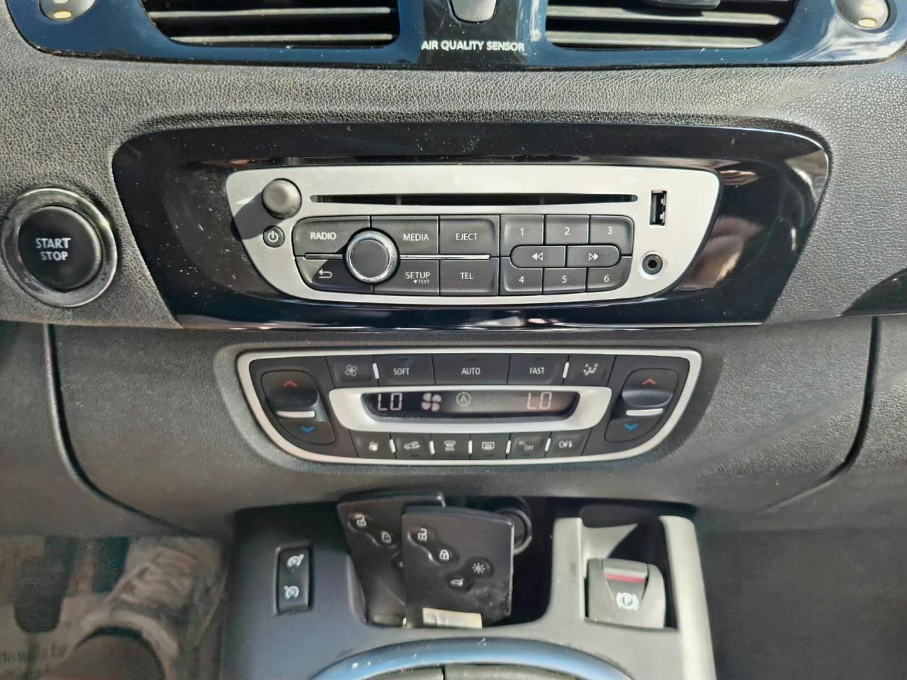 Renault Scénic XMod 1.5 dCi 110CV Live 2012