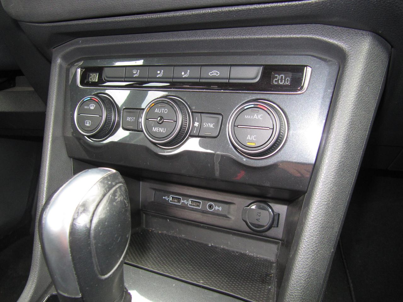 Volkswagen Tiguan 2.0 TDI SCR DSG - AUTOMATICO