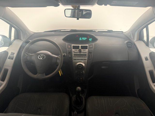 TOYOTA Yaris 1.0 3 porte Luxury pack