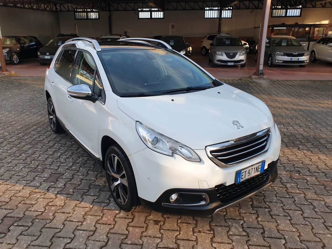 Peugeot 2008 1.6 HDi Allure - Tetto/park/Navi