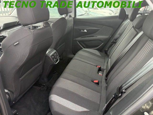 PEUGEOT 3008 BlueHDi 130 S&S EAT8 Business