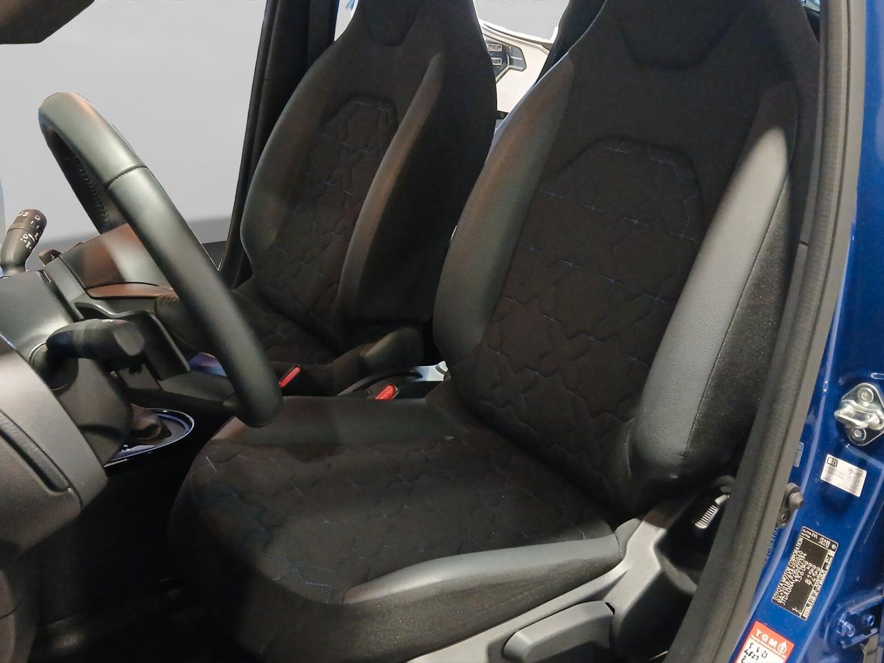 Toyota Aygo X 1.0 VVT-i 72 CV 5 porte Lounge S-CVT JBL