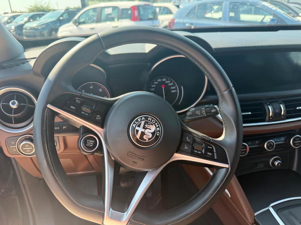 Alfa Romeo Stelvio 2.2 Turbodiesel 210 CV AT8 Q4 Super