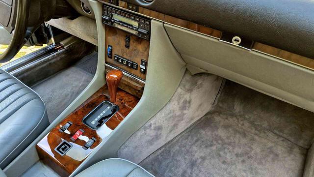 MERCEDES-BENZ SL 560 SL Roadster