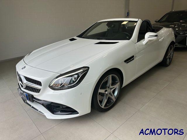 MERCEDES-BENZ SLC 200 AMG line