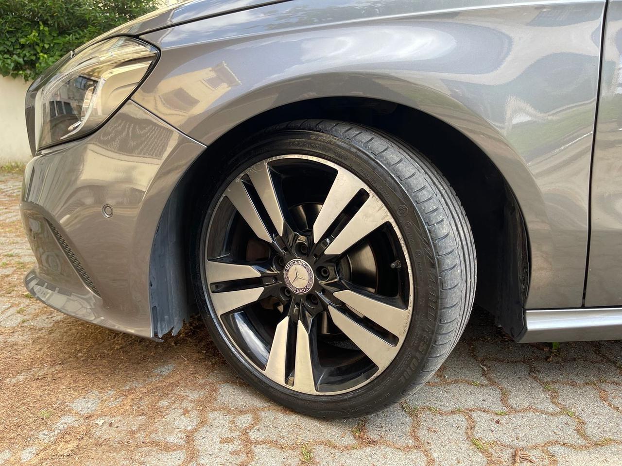 Mercedes-Benz A 200 Business A 200 D