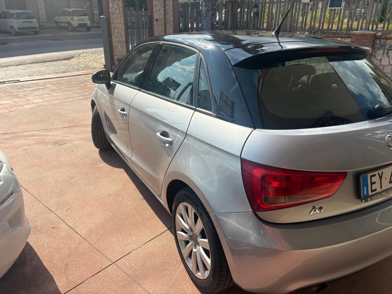 Audi A1 1.2 TFSI S line edition plus