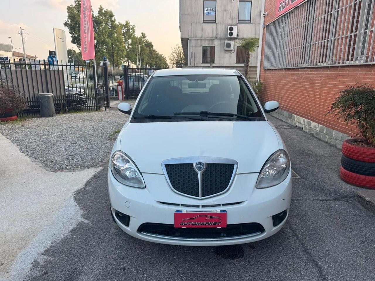 Lancia Ypsilon 1.2 Argento 60cv