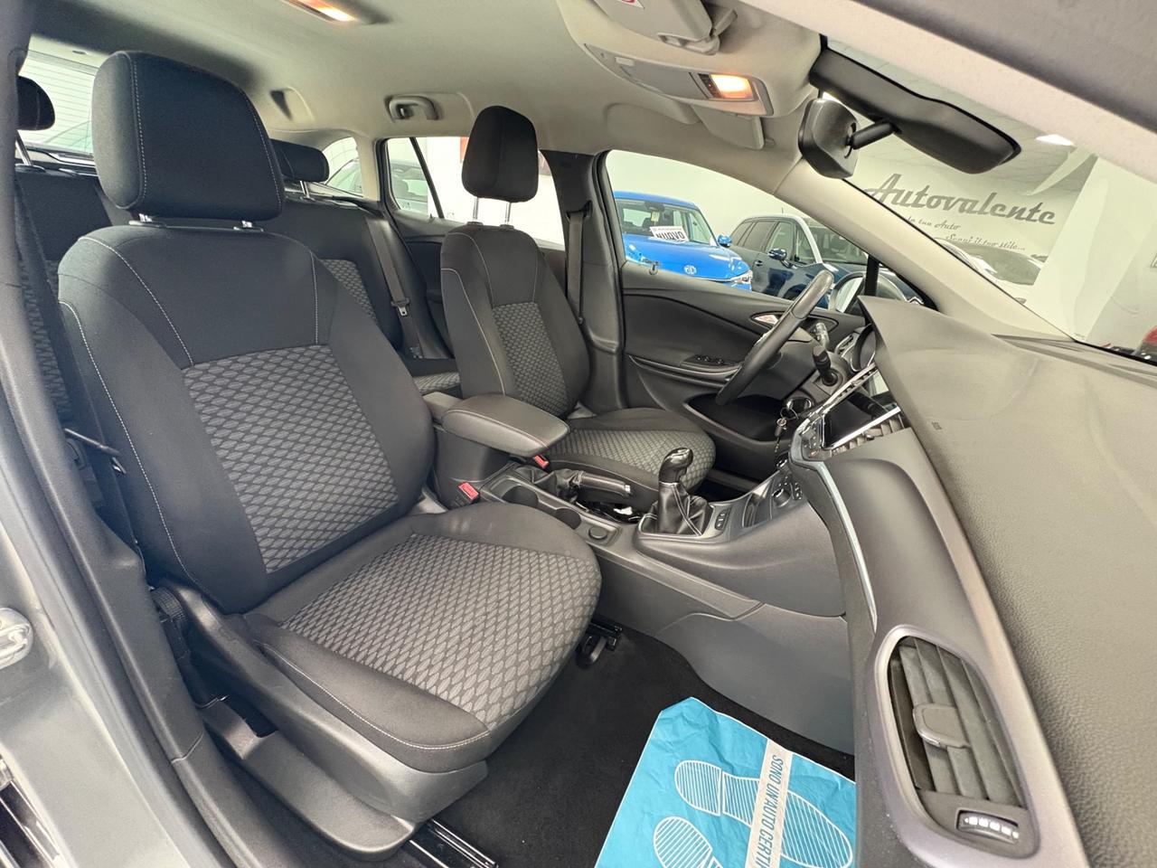 Opel Astra 1.6 CDTi 110CV E6B anno2017 neopatentati