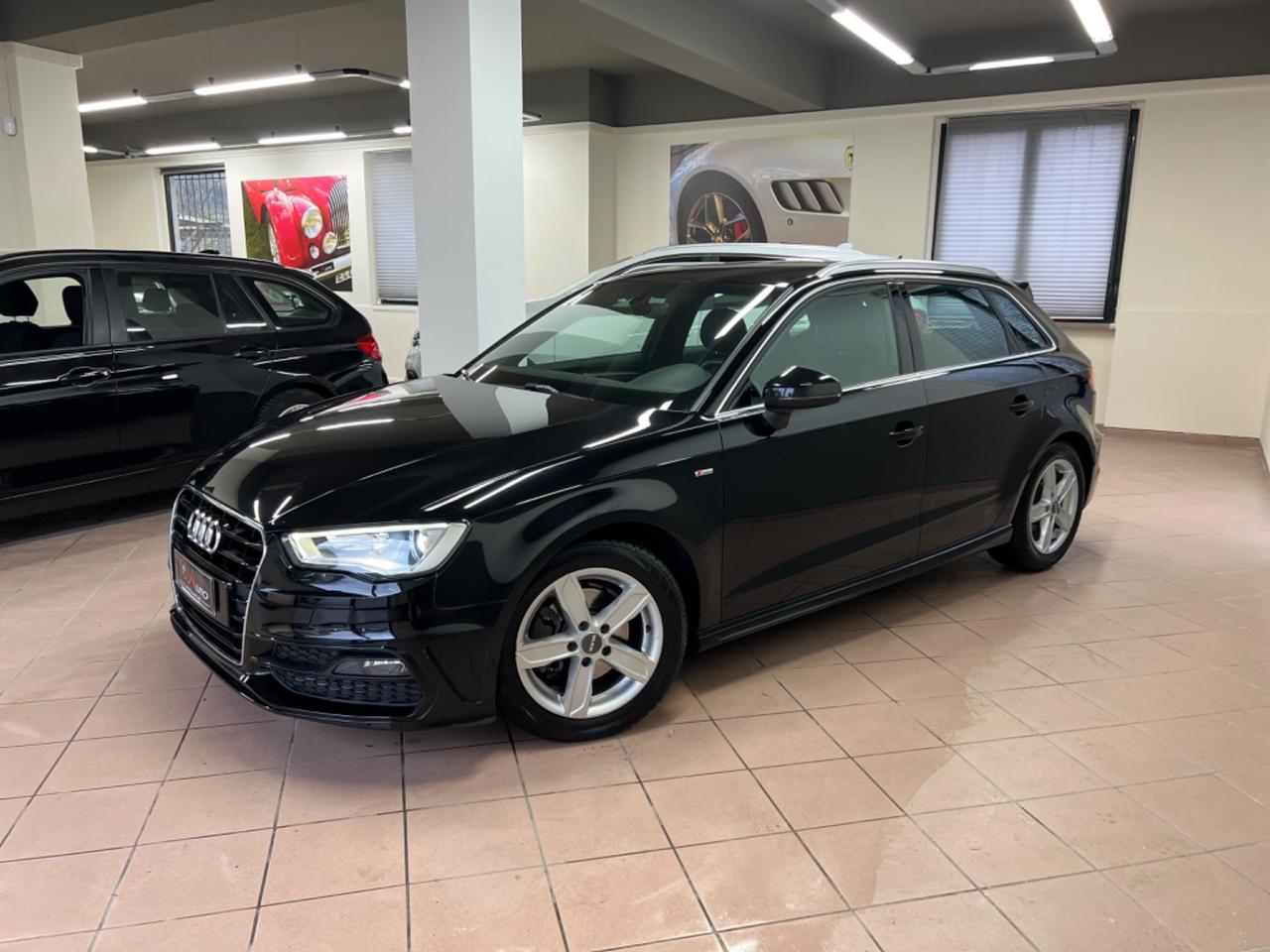 Audi A3 SPB 1.6 TDI ***S Line interno/Esterno***