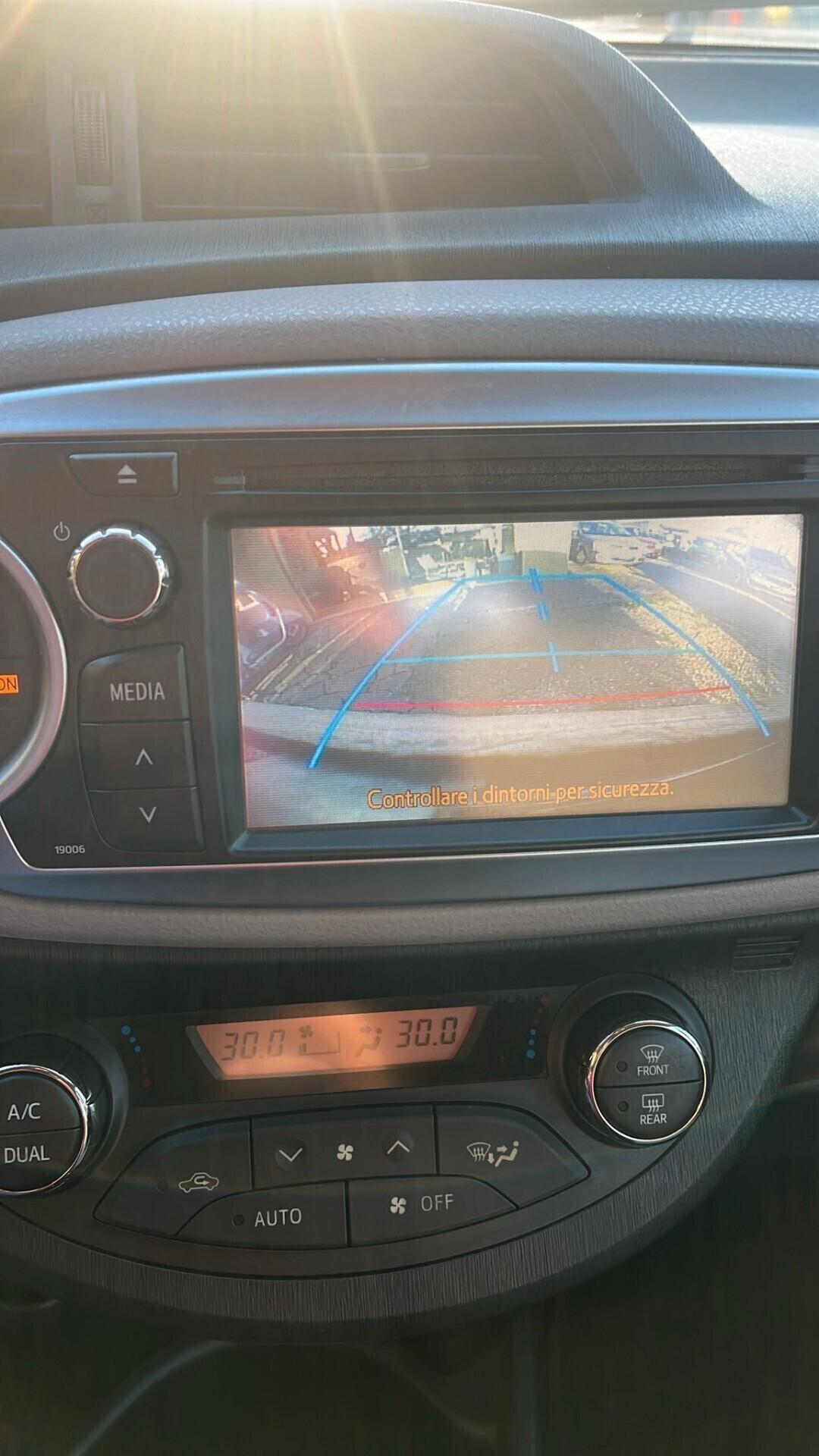 Toyota Yaris 1.0 5 porte Lounge