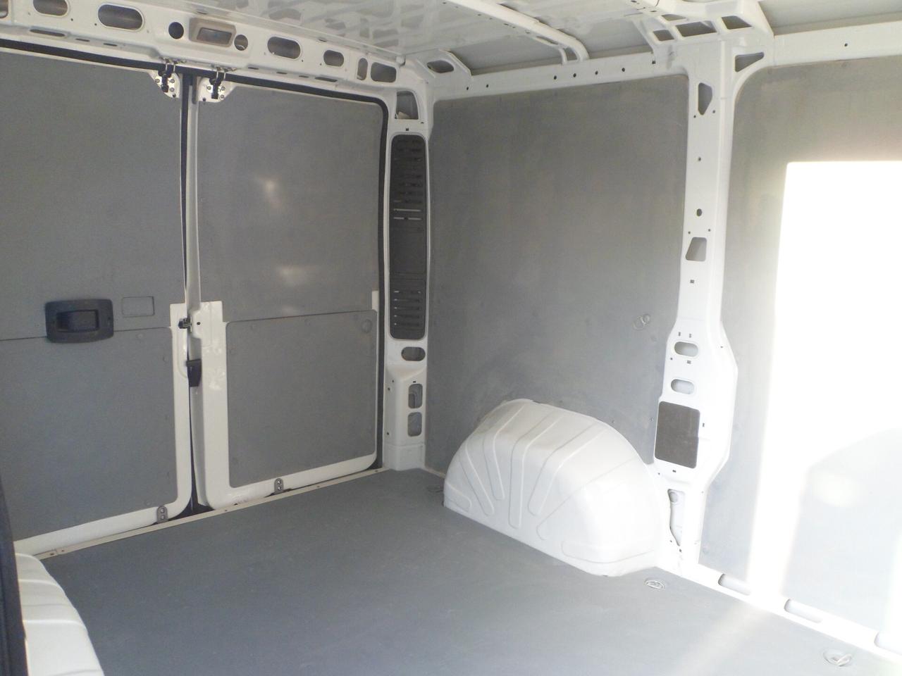 Fiat Ducato furgone tetto basso