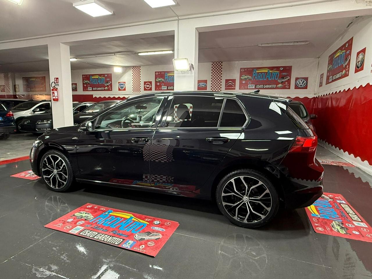 Volkswagen Golf 8 DSG 2.0 150cv BlueMotion - 2020