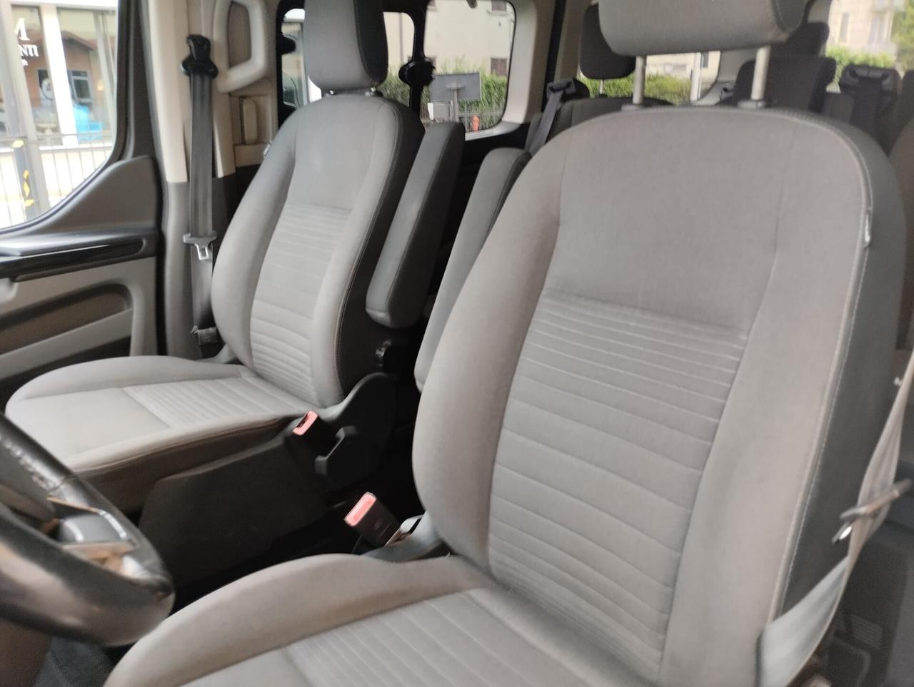 Ford Tourneo Custom 310 2.0 TDCi 170CV PC Titanium