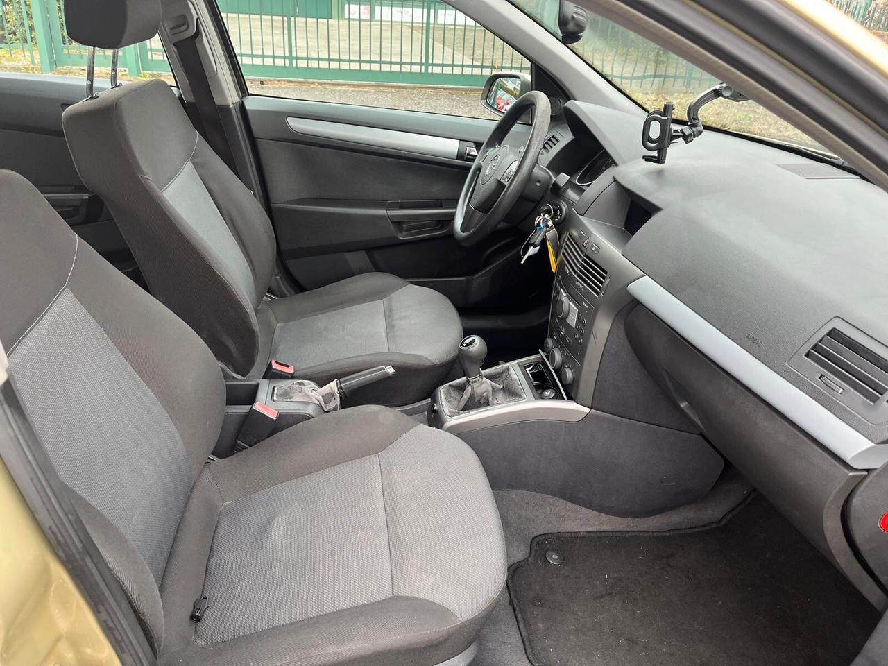 Opel Astra 1.6 115CV 5 porte Elective