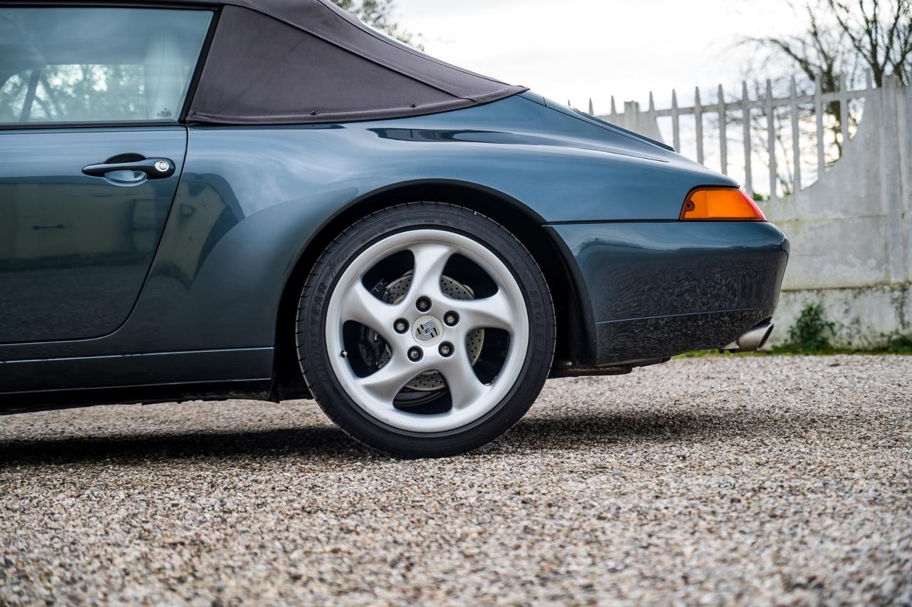 Porsche 993 Carrera Cabriolet