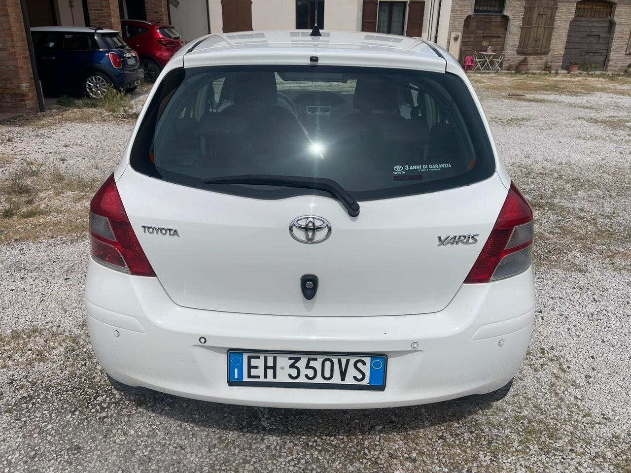 Toyota Yaris 1.0 5 porte Sol