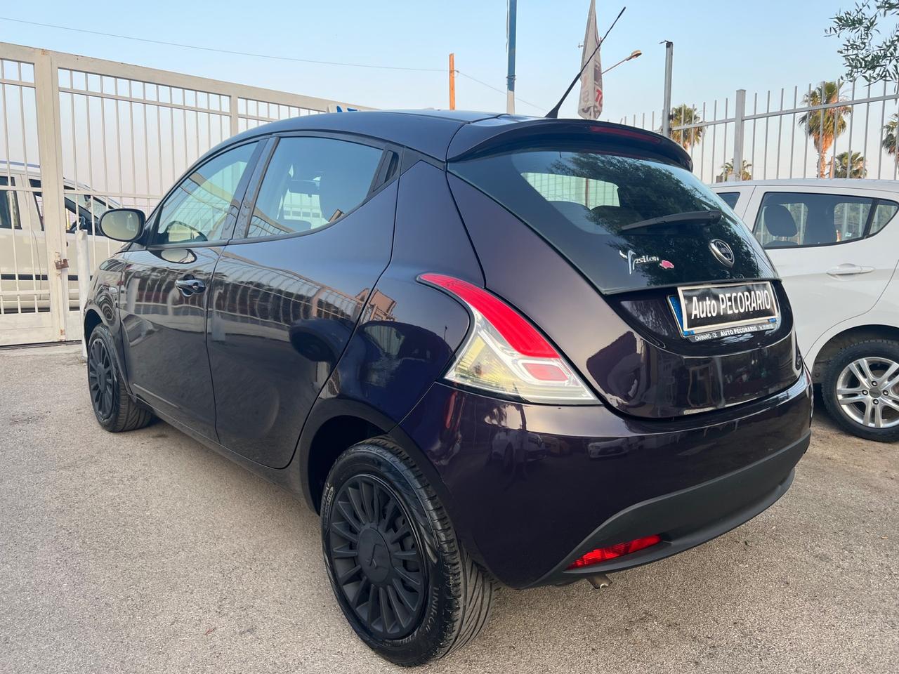 Lancia Ypsilon 1.2 69 CV 5 porte GPL Ecochic Silver
