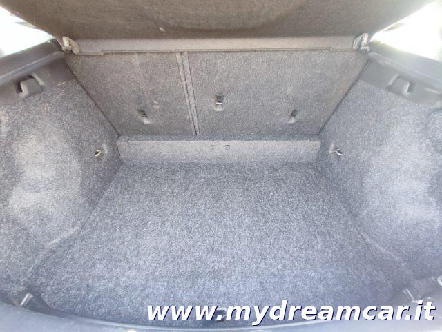 VOLVO V40 D3 Geartronic Momentum