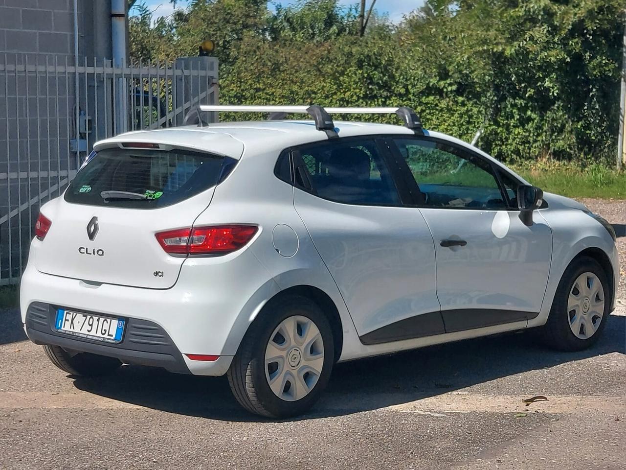 Renault Clio 8V 75CV VAN AUTOCARRO 2 POSTI