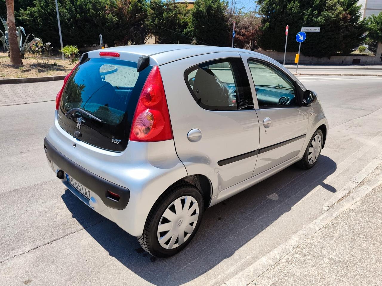 Peugeot 107 1.0 BENZINA 68CV 5p.