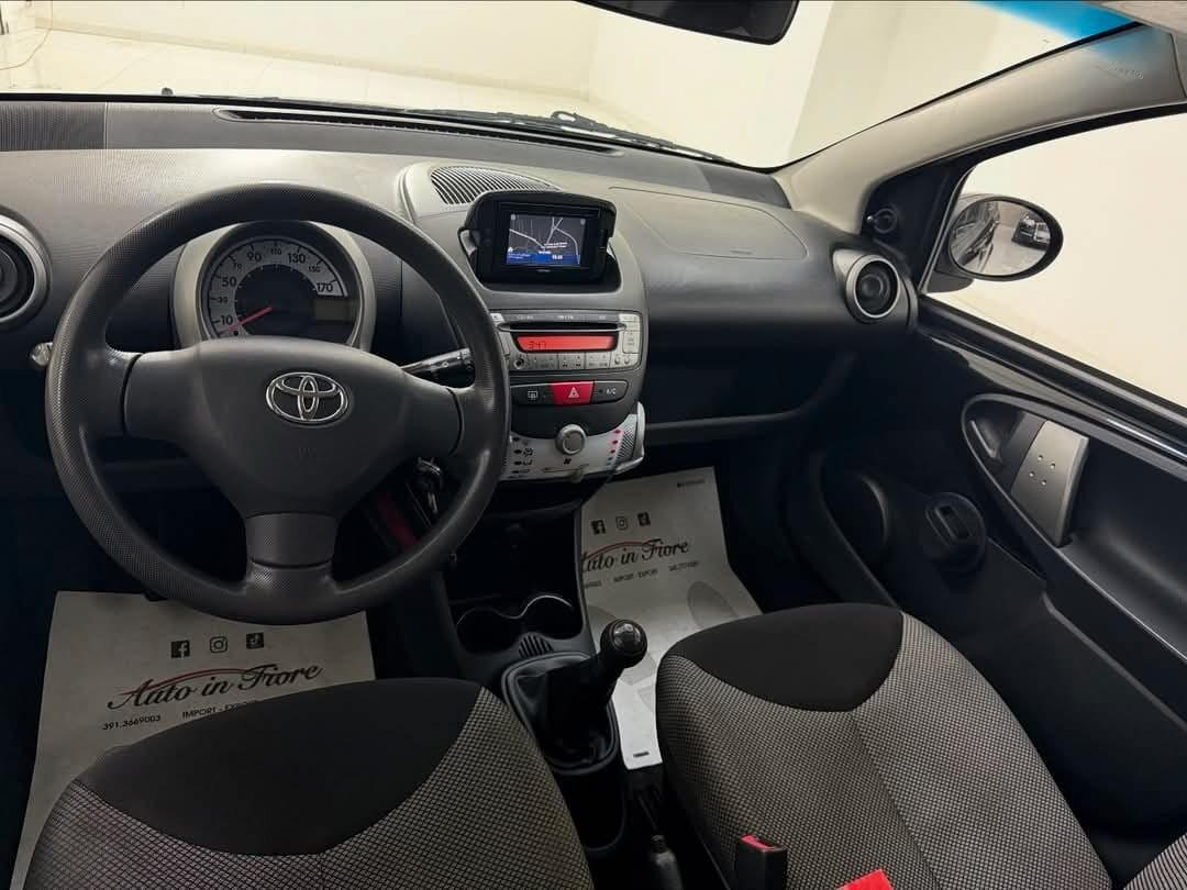 TOYOTA AYGO X,NAVI,5 PORTE,OTTIMA PER NEOPATENTATI
