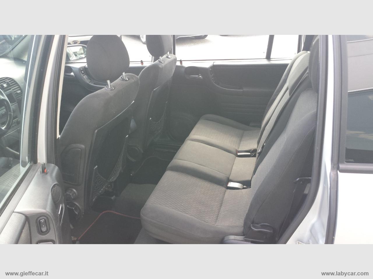 OPEL Zafira 2.0 DTI Elegance 7 POSTI