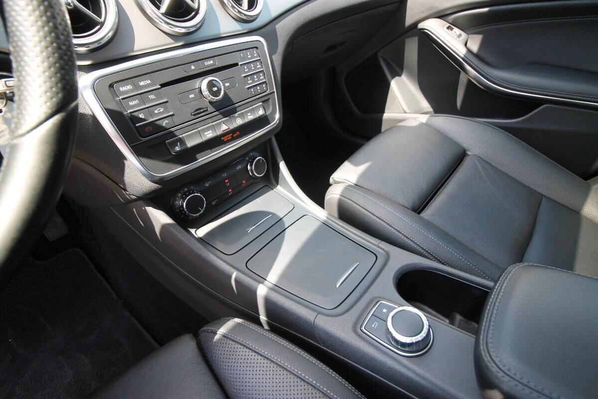 Mercedes GLA 200 d Automatic Sport | 2015