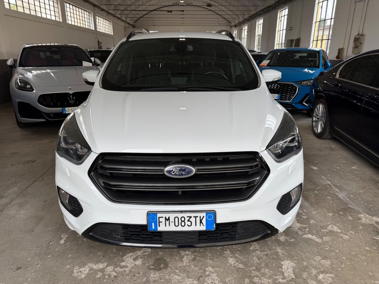 Ford Kuga 1.5 TDCI 120 CV S&S 2WD Powershift ST-Line