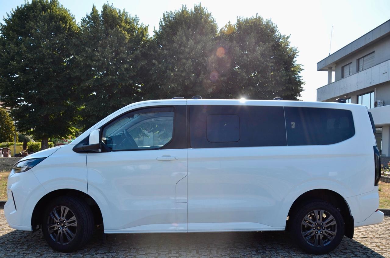 FORD TOURNEO CUSTOM 2.0 TDI TITANIUM 170cv AUT. 8 POSTI, UFF ITALIANA, SERVICE DIMOSTRABILI, FARI LED, RETROCAMERA, PERMUTE