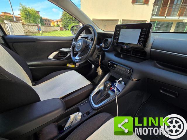 TOYOTA Yaris 1.5 Hybrid CVT Trend