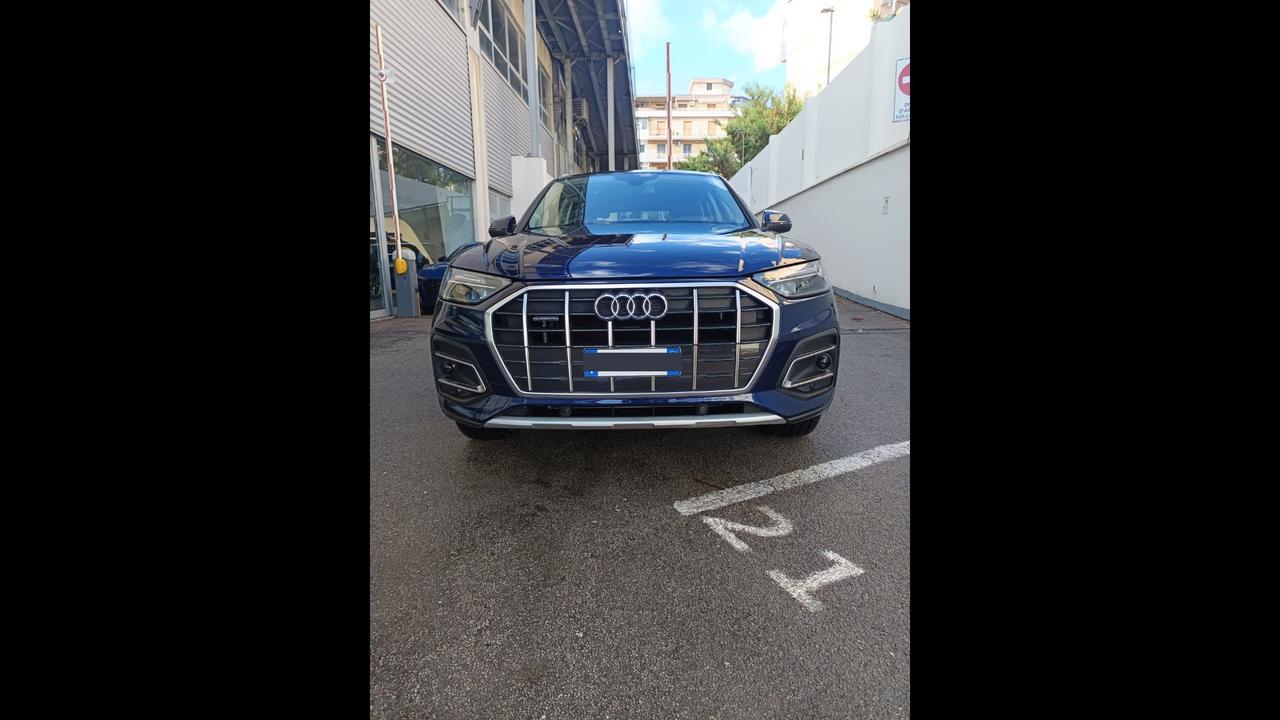 Audi Audi Q5 Business Advanced 40 TDI quattro 150(204) kW(CV) S tronic