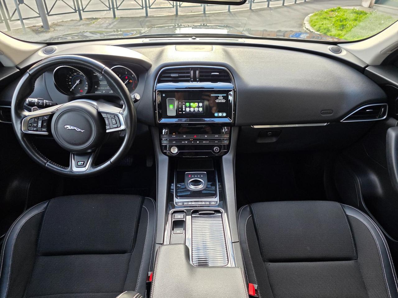 Jaguar F-Pace 2.0 20d Turbo R- #8356