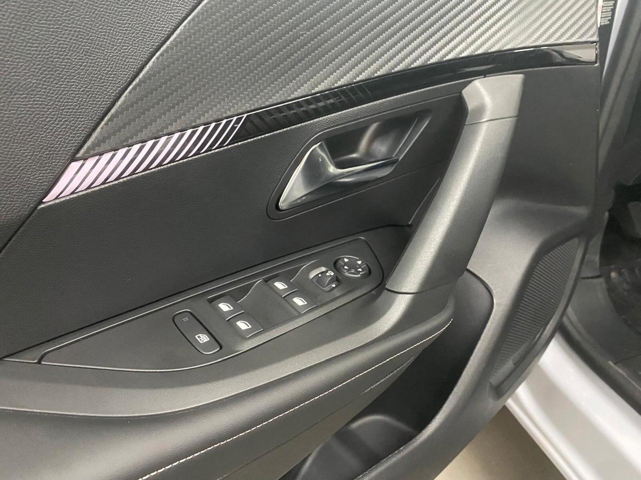 Peugeot 2008 PureTech 100 S&S Allure