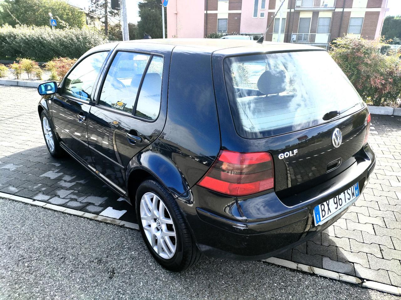 Volkswagen Golf 1.6 5p. aut. ASI e CRS Highline