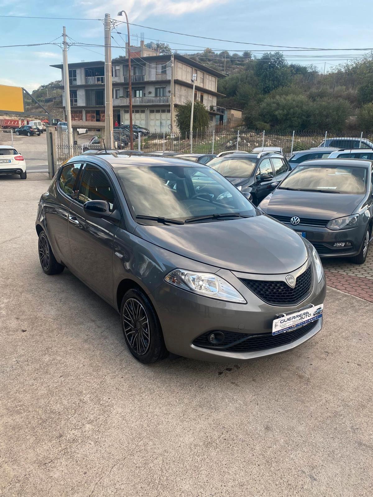 Lancia Ypsilon 1.0 FireFly 5 porte S&S Hybrid Ecochic Gold KM91MILA ADATTA X NEO PATENTATI