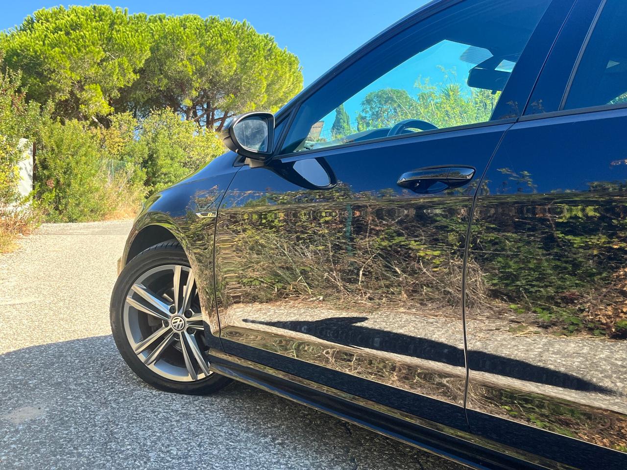 Volkswagen Golf 1.0 TSI 115 CV 5p. R-Line - 45.000 km.