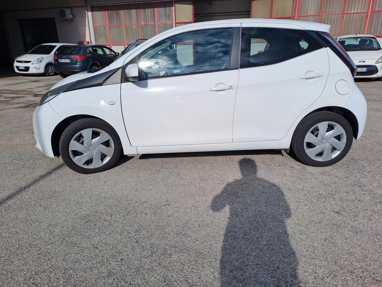 Toyota Aygo 1.0 VVT-i 69 CV 3 porte x-play