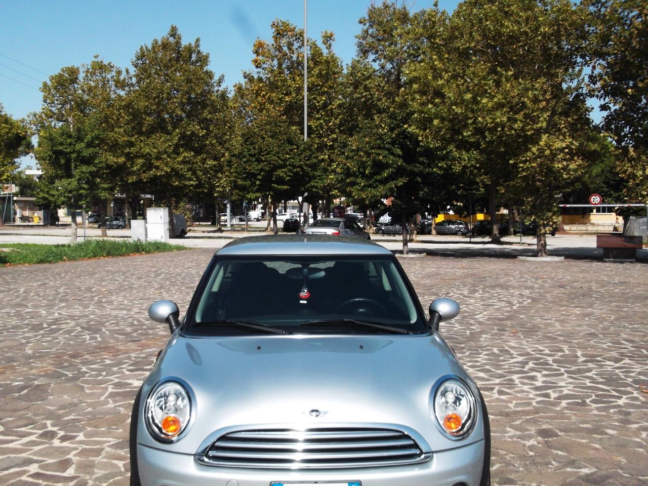 Mini Cooper D 1.6 Tdi Neopatentati 2010