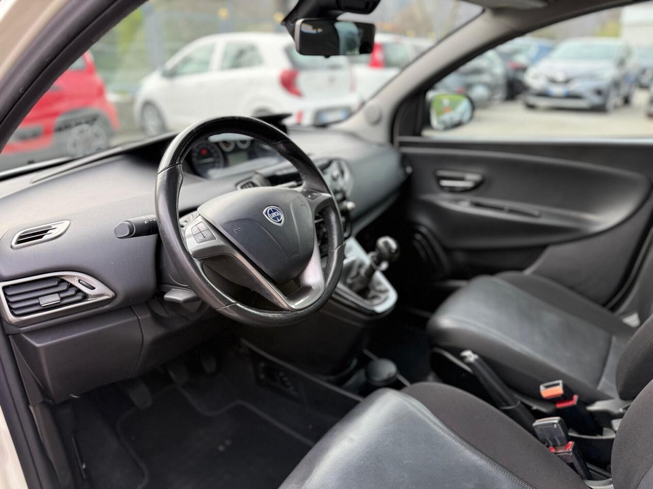 Lancia Ypsilon 1.2 69 CV S&S Platinum