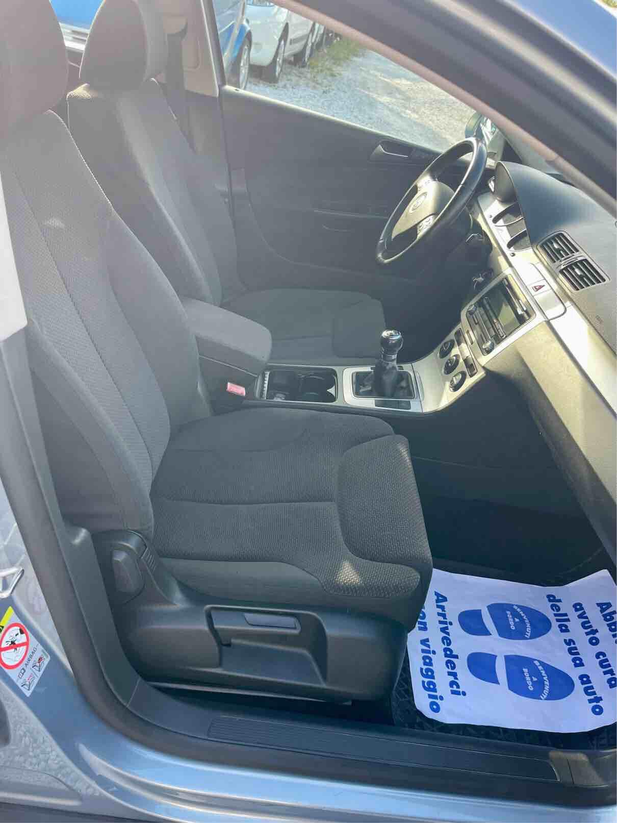 VOLKSWAGEN PASSAT - SOLO 99 000 KM - UNICO PROPRIETARIO