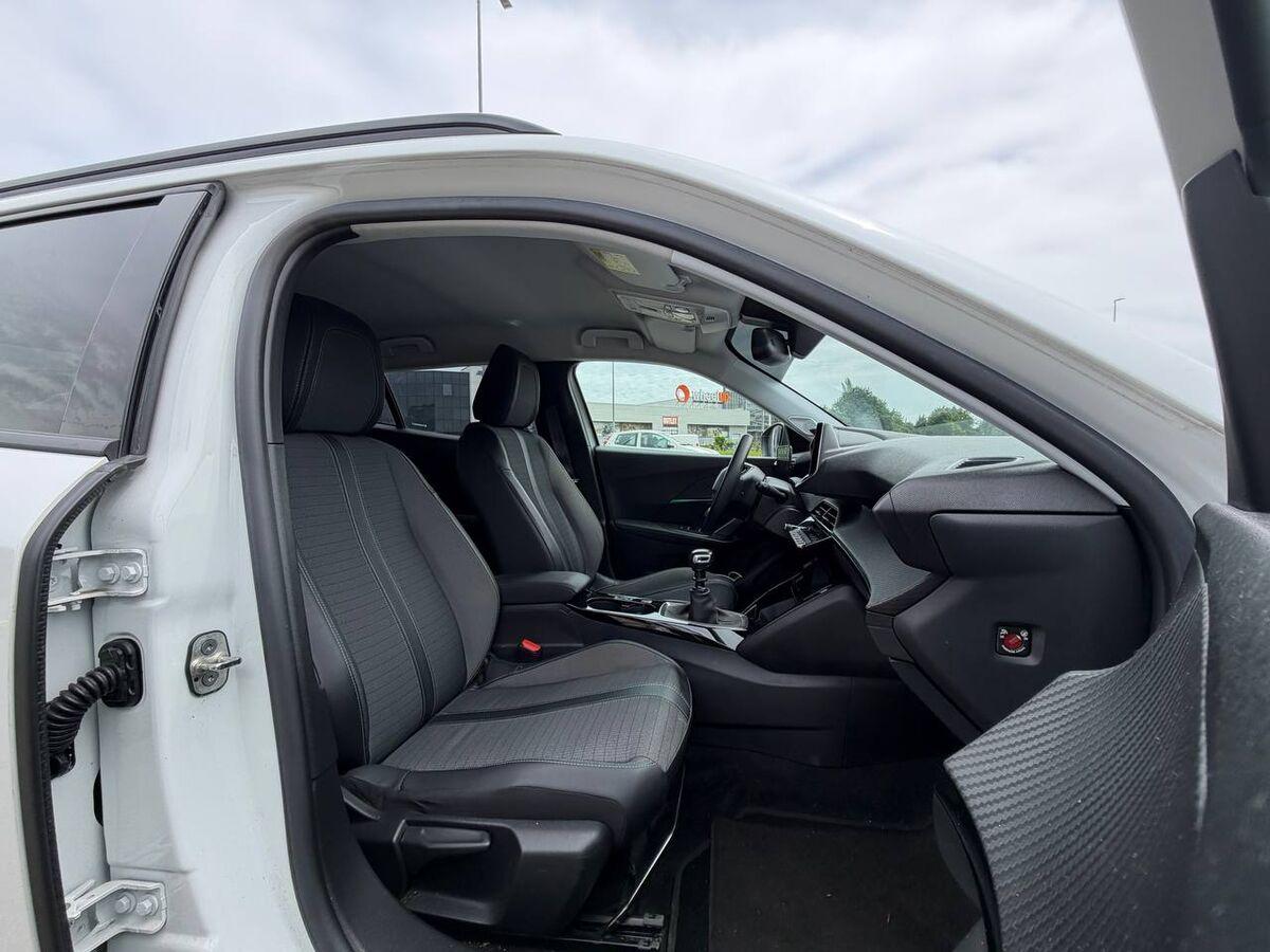 Peugeot 2008 1.2 puretech Allure Pack IVA ESPOSTA!