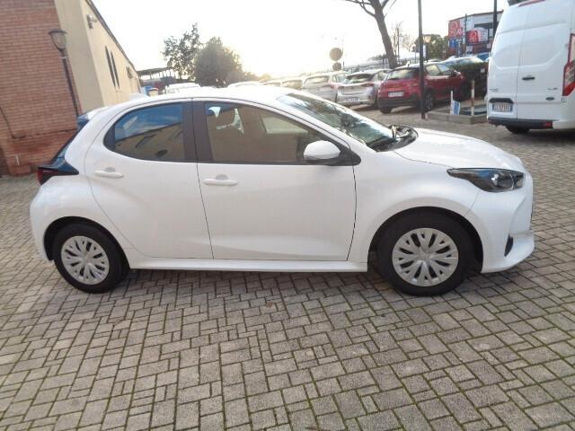 Toyota Yaris 1.0 5 porte Active 72 CV NESSUN VINCOLO DI FINANZIAMENTO