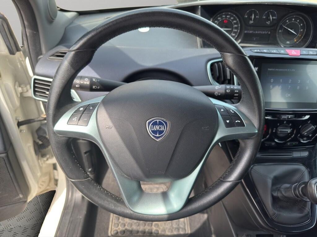 Lancia Ypsilon 5 Porte 1.0 FireFly Hybrid Silver