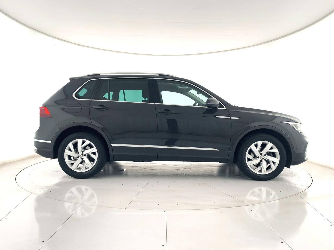 VOLKSWAGEN Tiguan 1.5 tsi Elegance 150cv dsg CAMERA+ACC+APP CONNECT